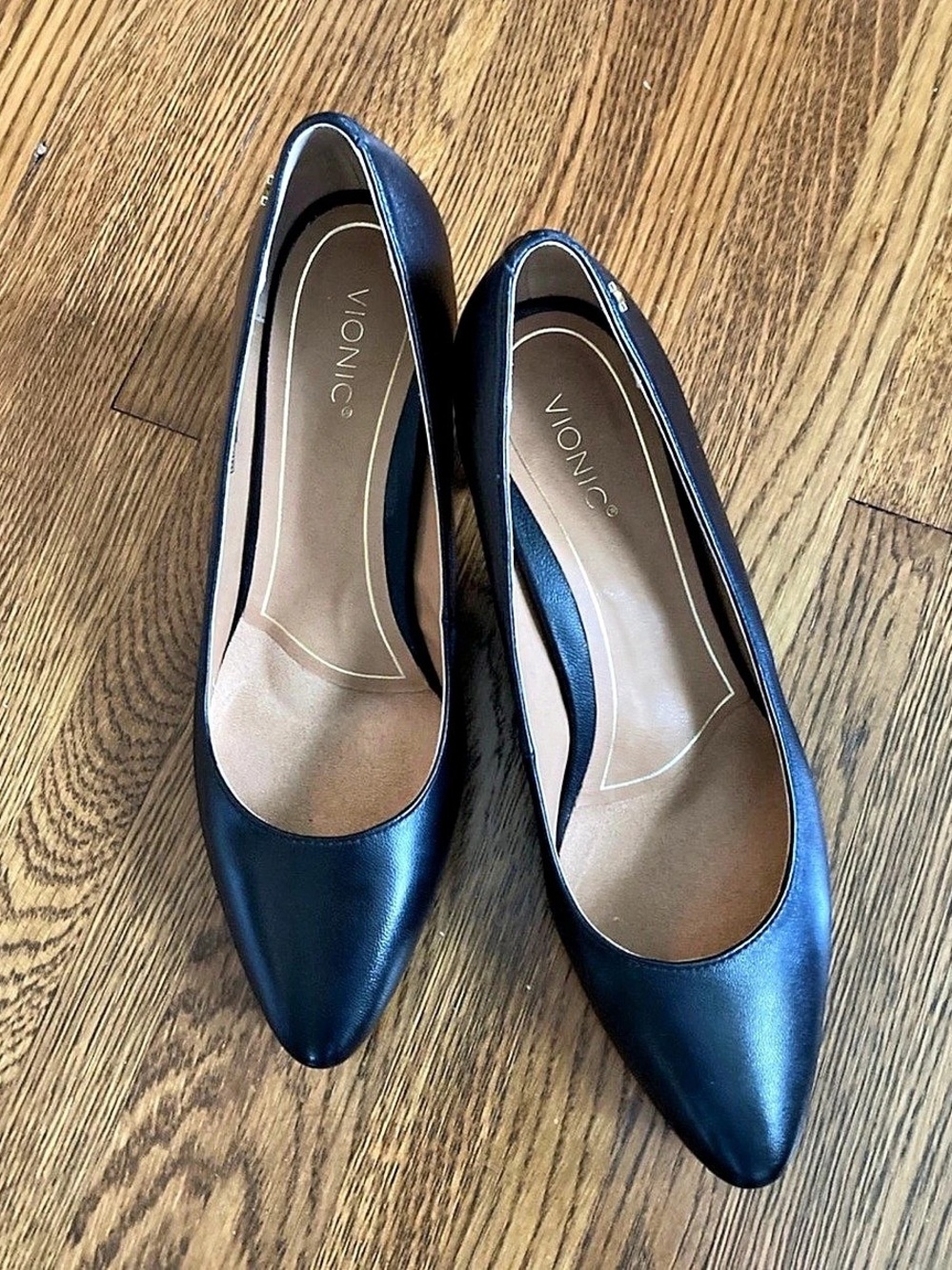 Vionic Classic Pump Pointed Toe Heels in Black 9.5